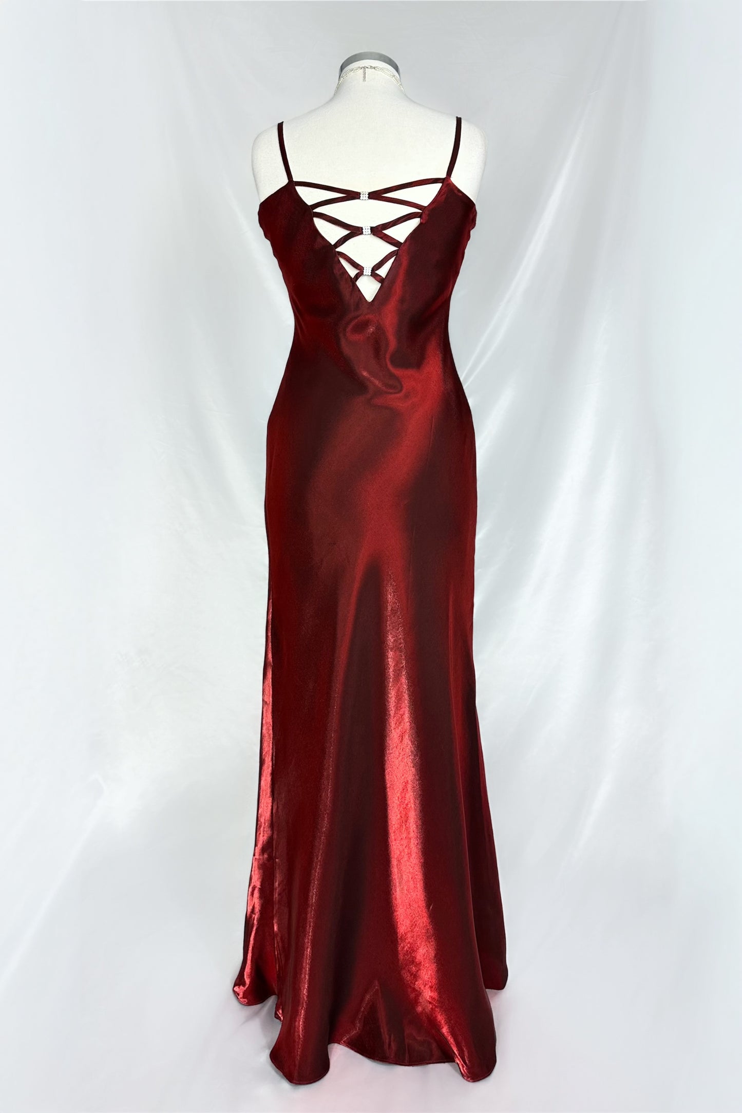 RED MERLOT IRIDESCENT BACKLESS GOWN