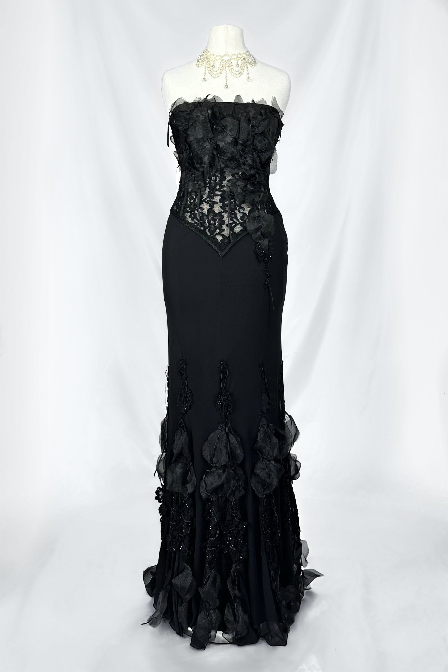 NOIR ENCHANTRESS STRAPLESS PETAL ORGANZA GOWN
