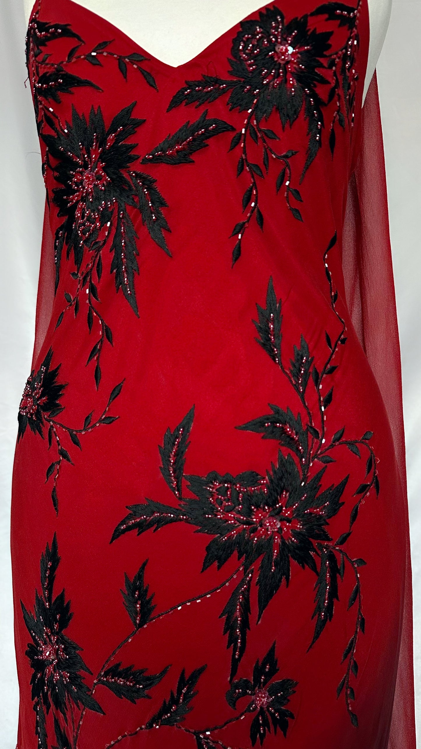 SCARLET NOIR FLORAL SILK EMBELLISHED GOWN WITH MATCHING SCARF