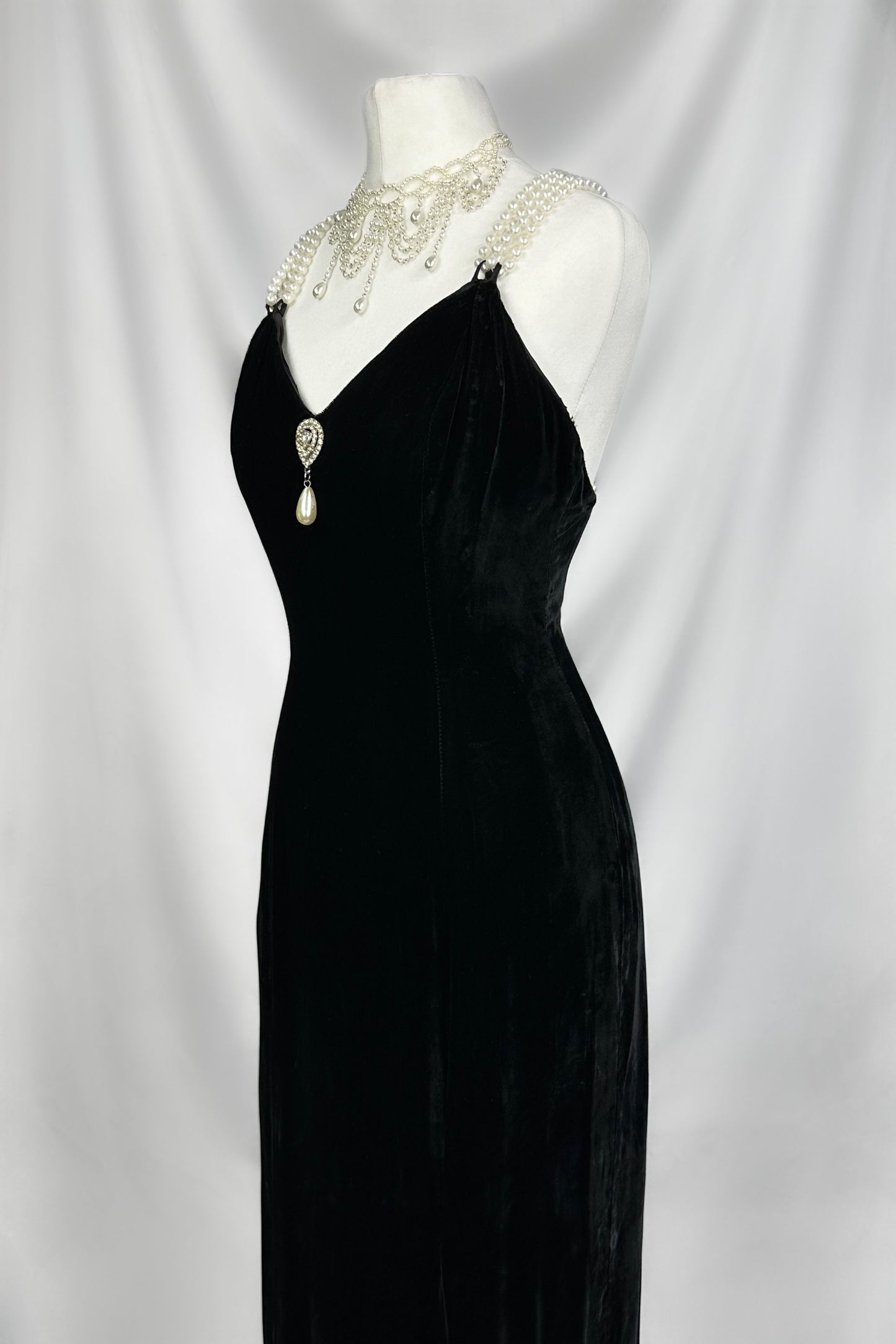 DRAPED IN PEARLS 90s CRUSHED VELVET GOWN