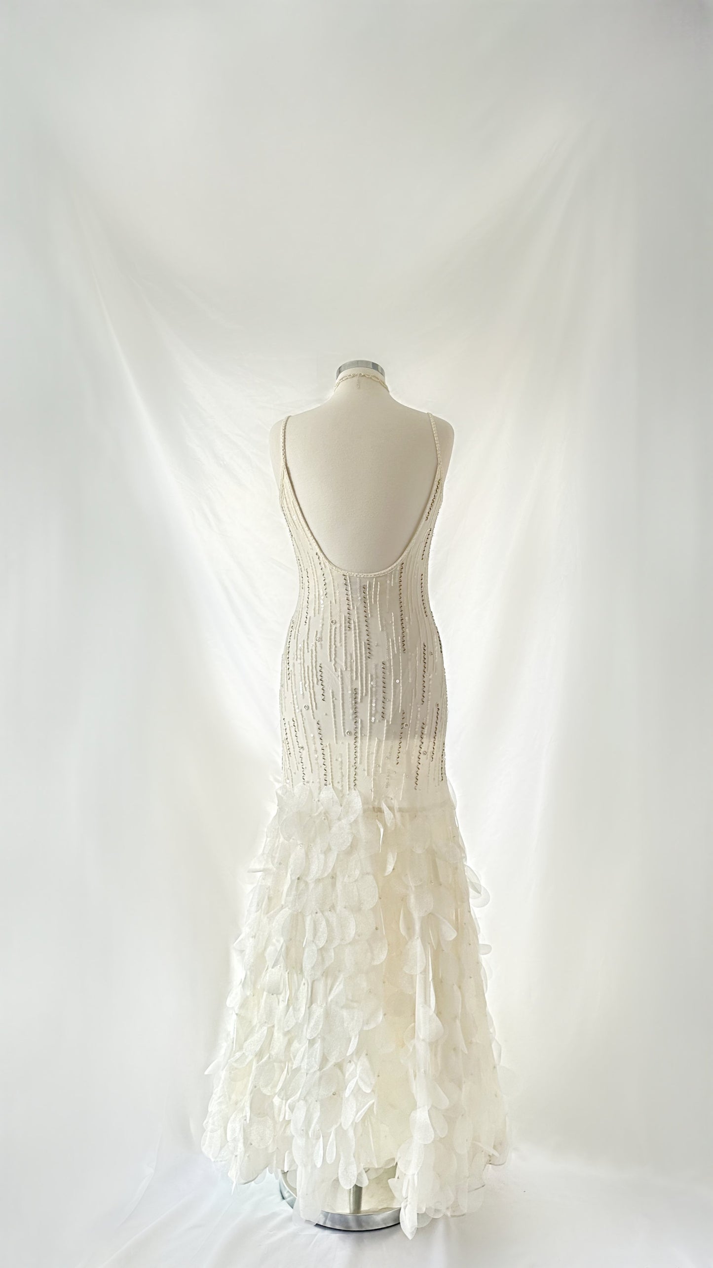 ETHEREAL WHITE SWAN EMBELLISHED SILK BACKLESS GOWN