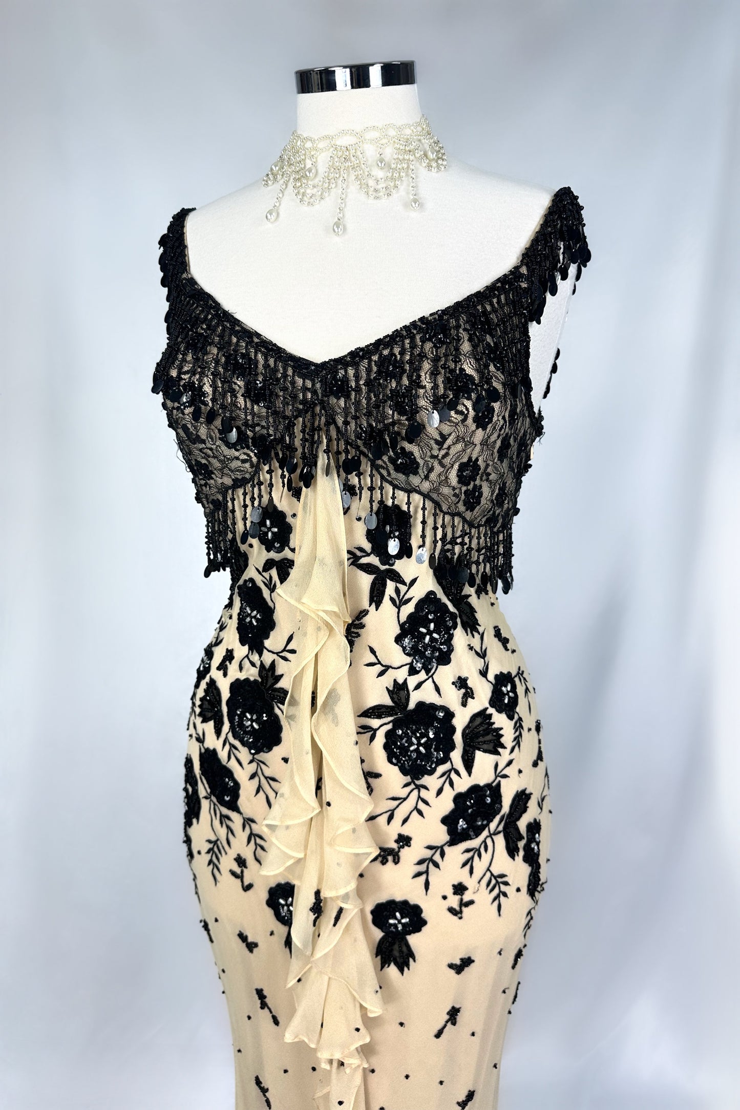 BLACK DAHLIA ROSE RUFFLE EMBELISHED SILK GOWN & SCART SET