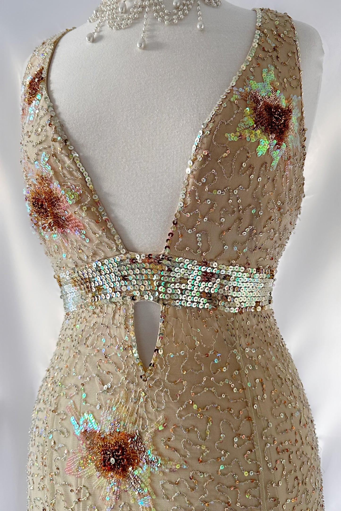 GOLD SUNFLOWER BACKLESS EMBELLISHED GOWN