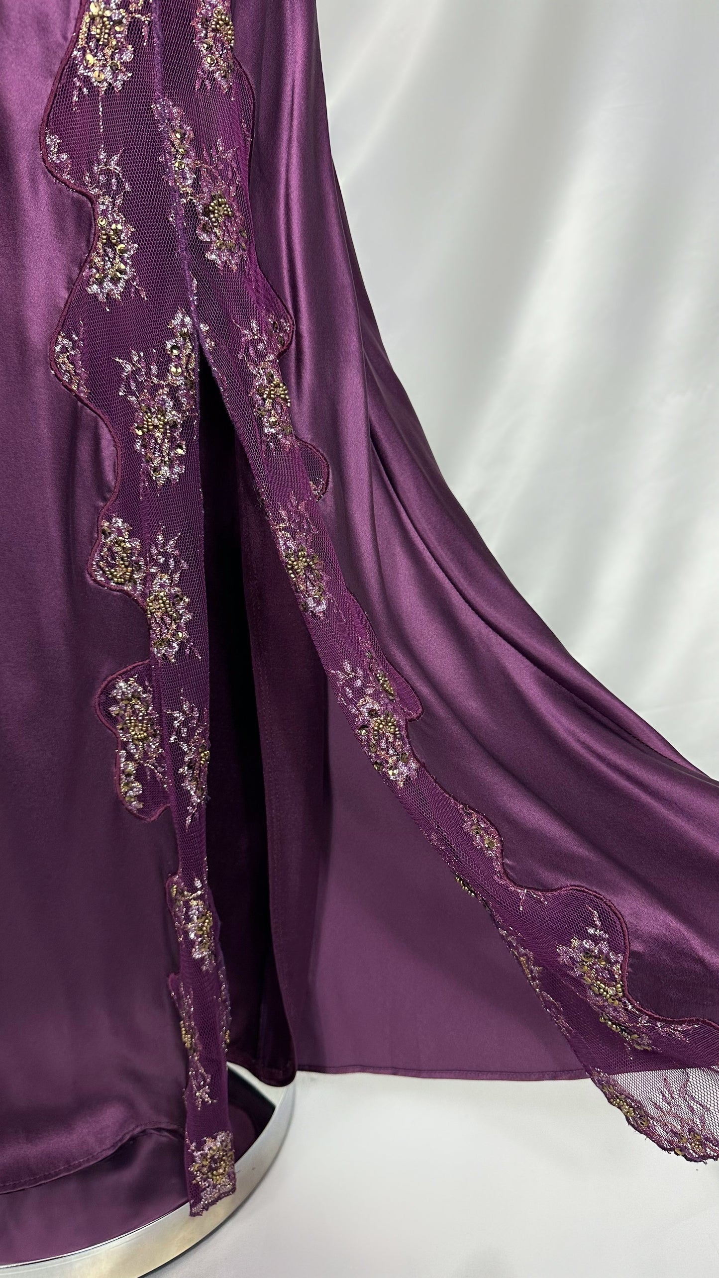 AMETHYST FLORAL EMBELLISHED SILK LEG SLIT GOWN