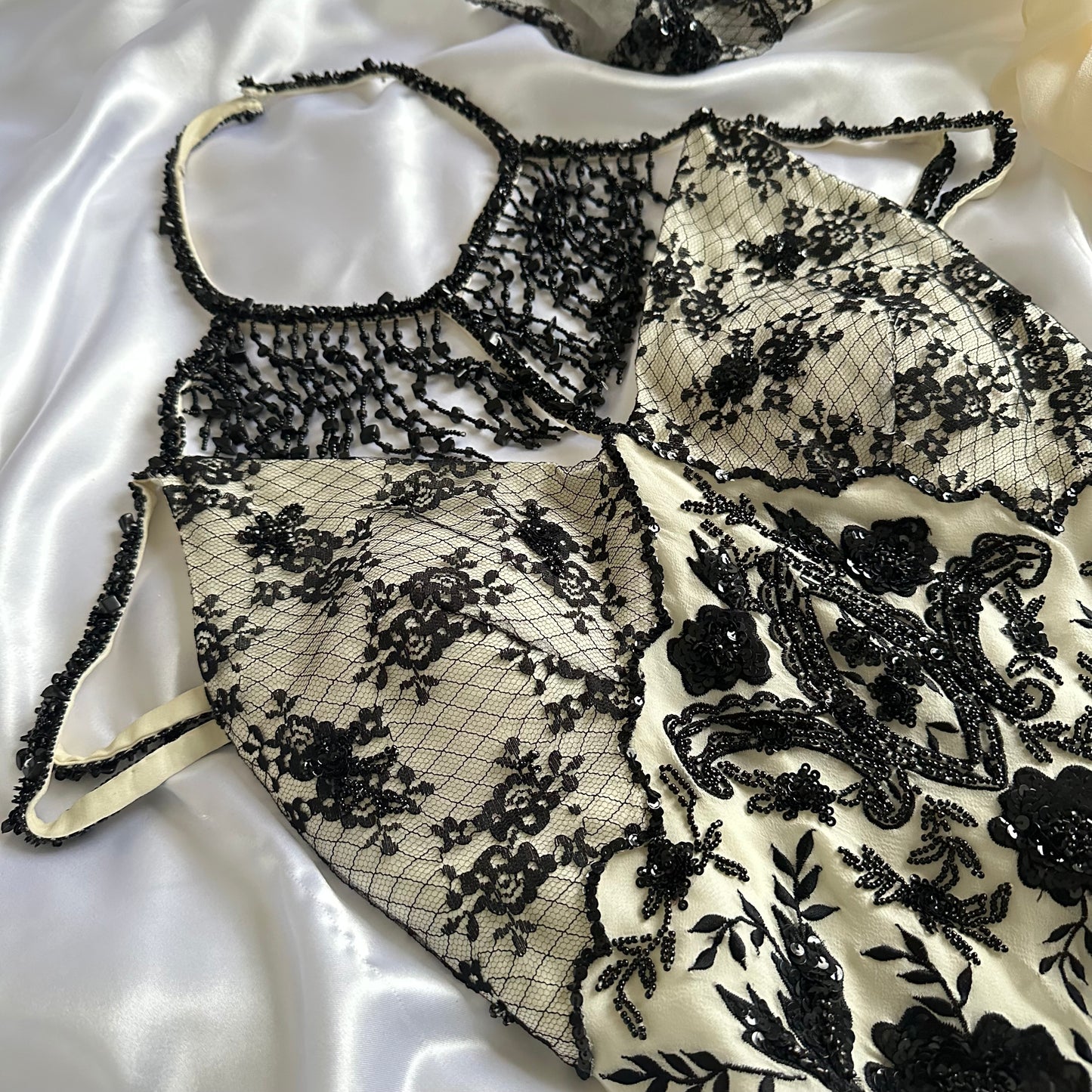 FLAPPER GIRL IVORY EMBELLISHED CHOCKER NECK GOWN & SCARF SET
