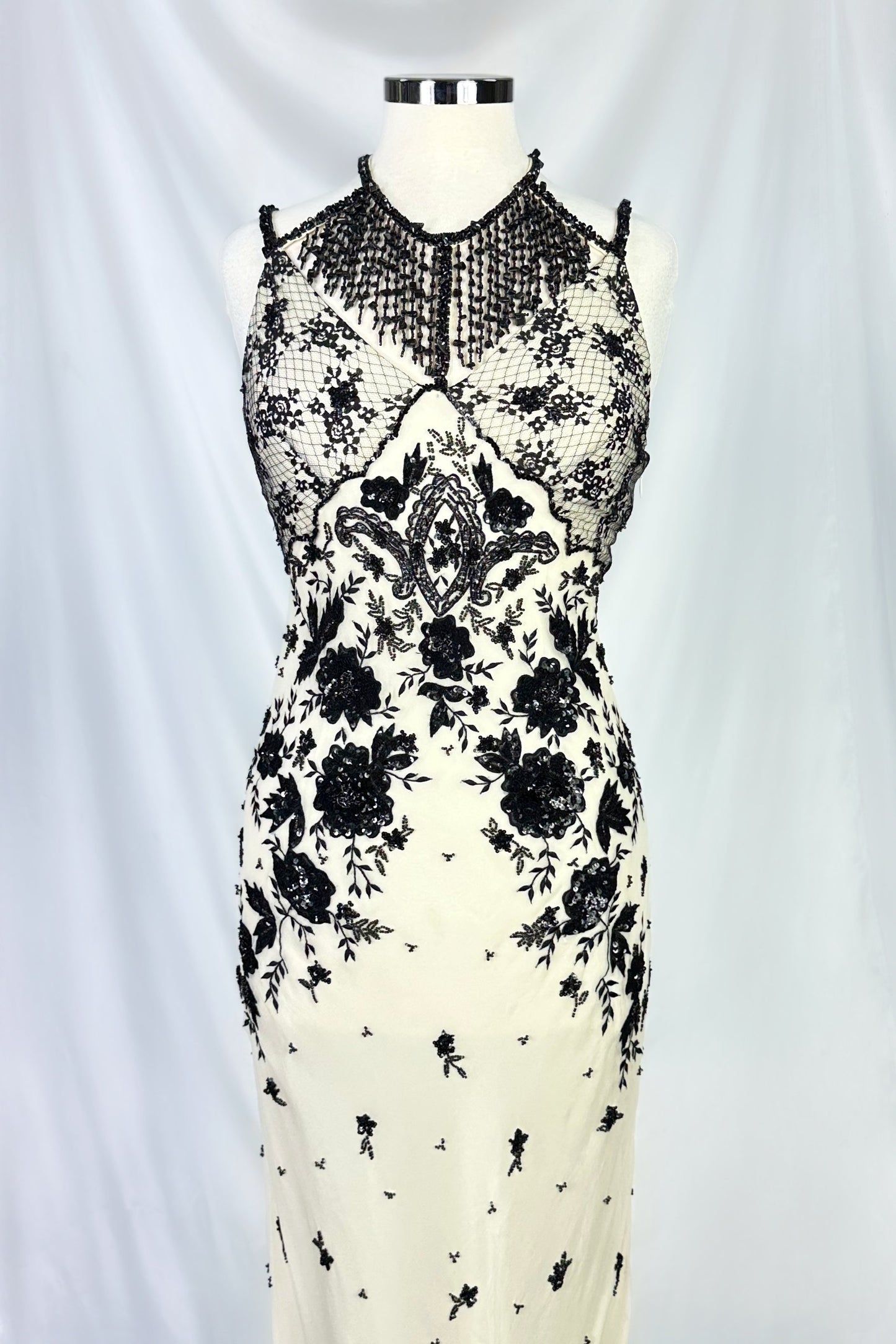 NOIR ENCHANTRESS SILK IVORY EMBELLISHED GOWN WITH MATCHING SCARF