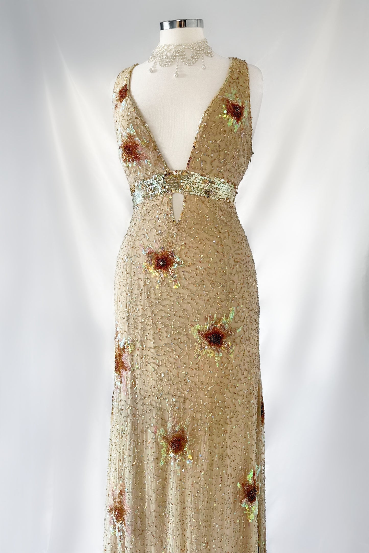 GOLD SUNFLOWER BACKLESS EMBELLISHED GOWN