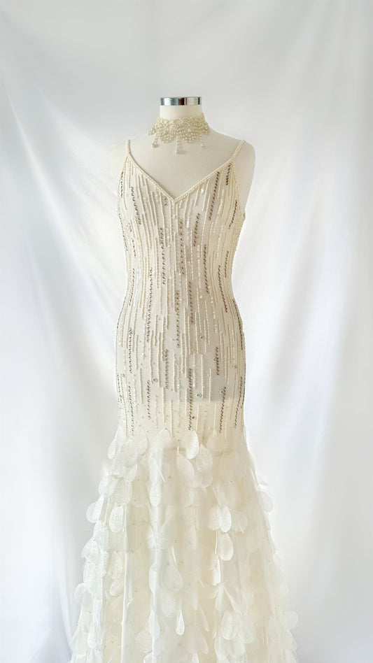 ETHEREAL WHITE SWAN EMBELLISHED SILK BACKLESS GOWN