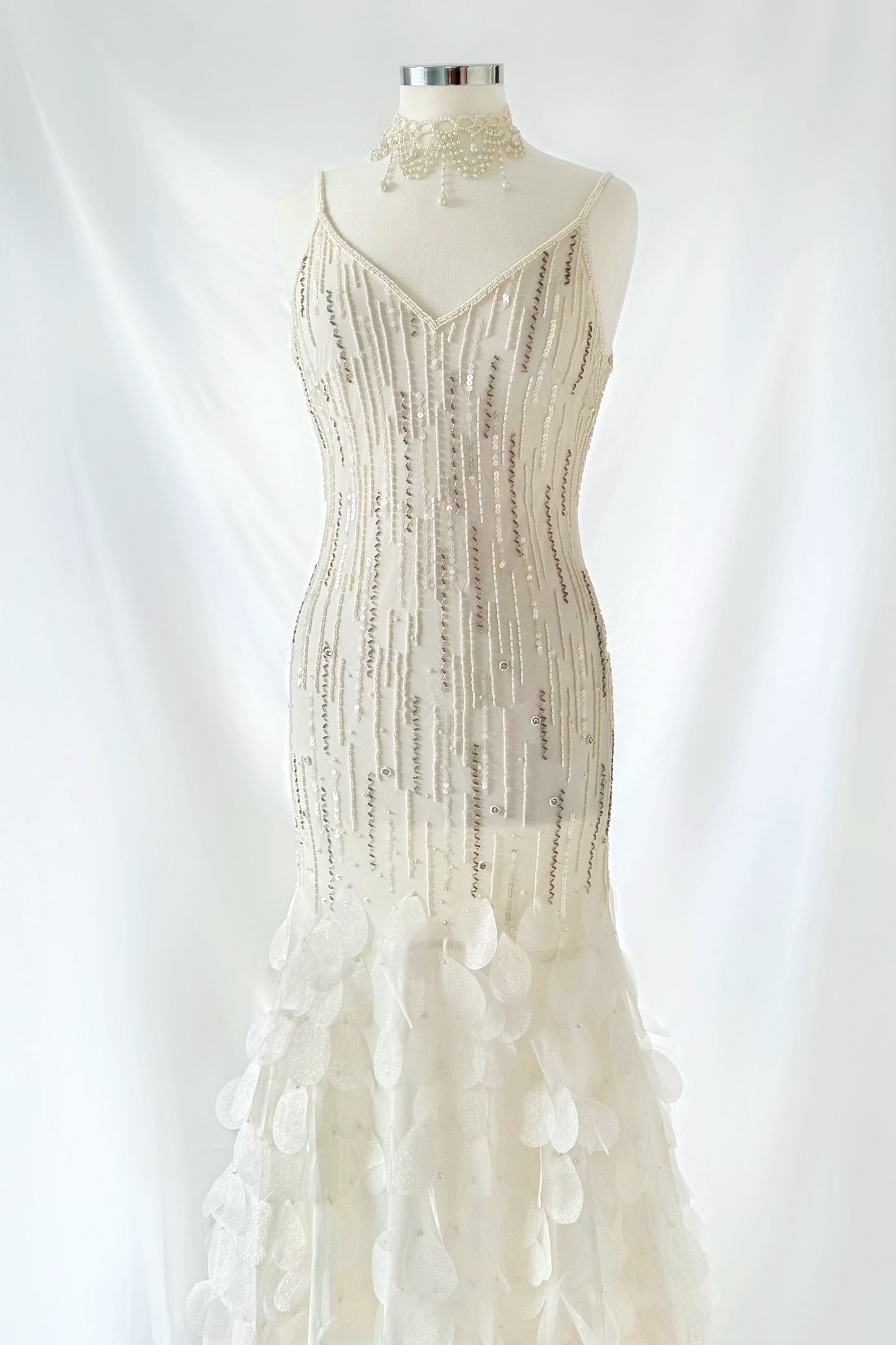 ETHEREAL WHITE SWAN EMBELLISHED SILK BACKLESS GOWN